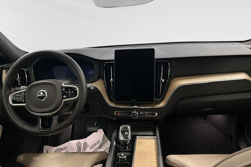 Bild 5 av Volvo XC60 T6 Plus Dark Nordic Edition