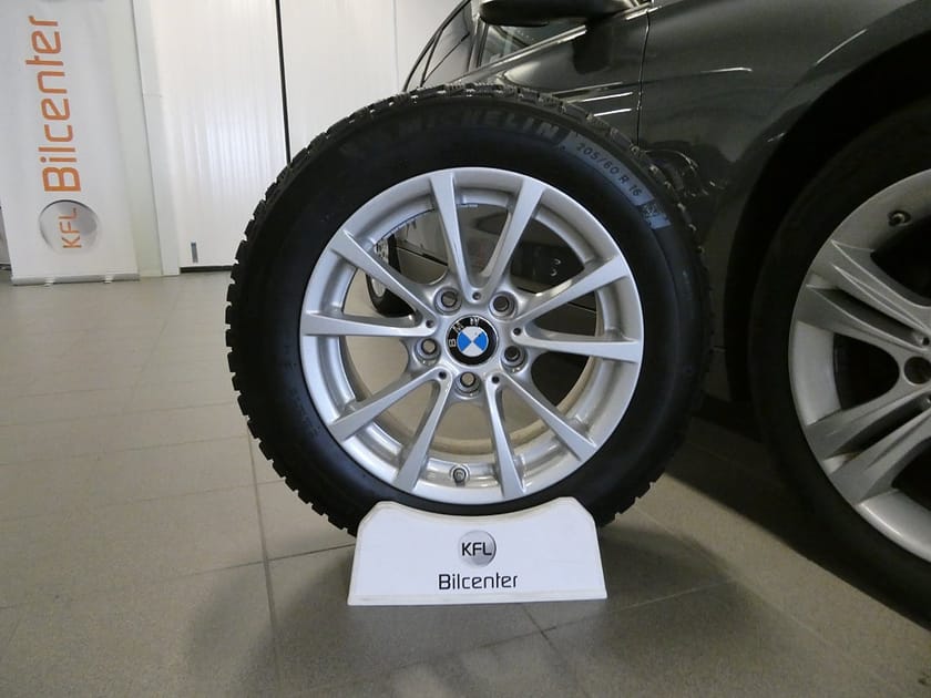 Bild 2 av BMW 330e Sedan