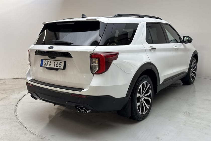 Bild 3 av Ford Explorer Plug-In Hybrid 3.0T (457hk) ST-line Helläder 7-sits