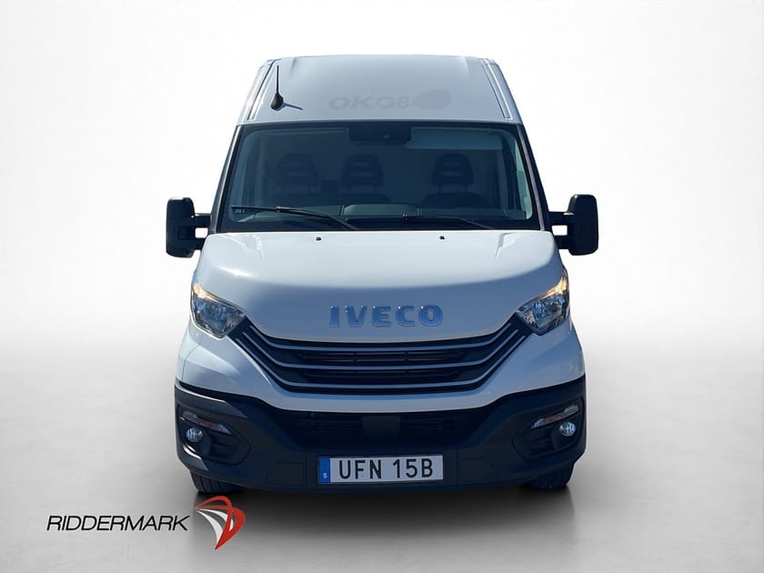 Bild 5 av Iveco Daily 35-140 Van 35 L4H2 2.3JTD Värm PDC 3-Sits Farthållare MOMS