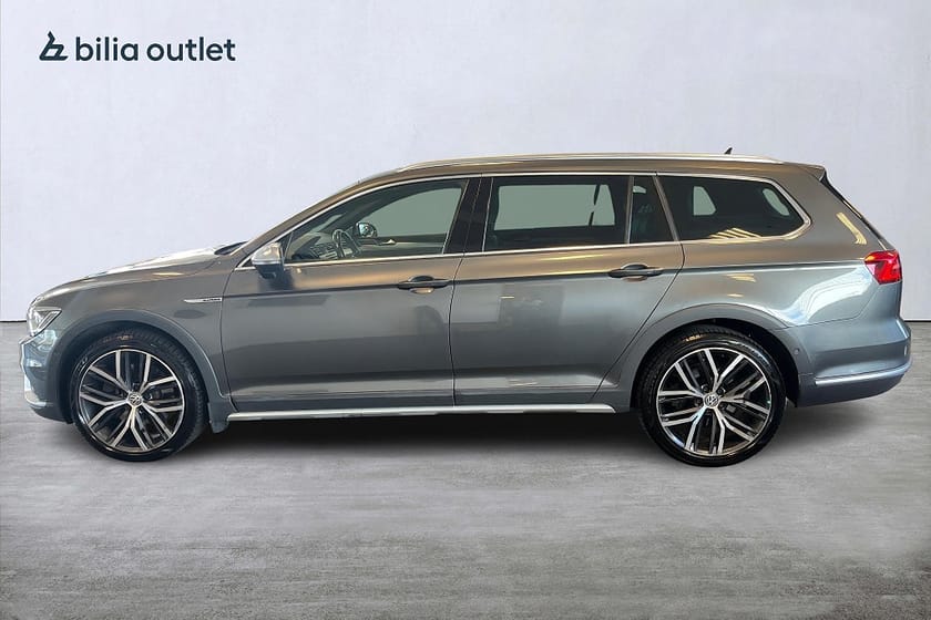 Bild 3 av Volkswagen Passat Alltrack 2.0 TDI 4M GTS 240hk Drag Pano 360°kam Värmare