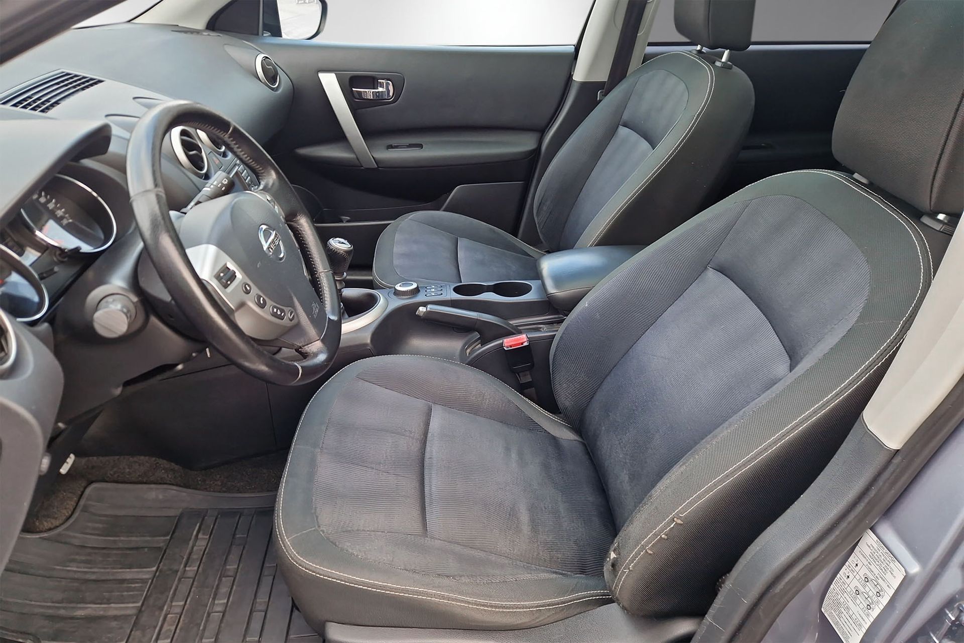 Nissan Qashqai 2.0 2011, bild 4/10