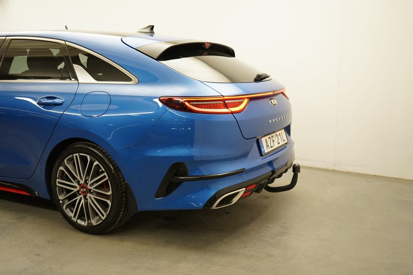 Bild 3 av Kia ProCeed GT Dragkrok, Taklucka