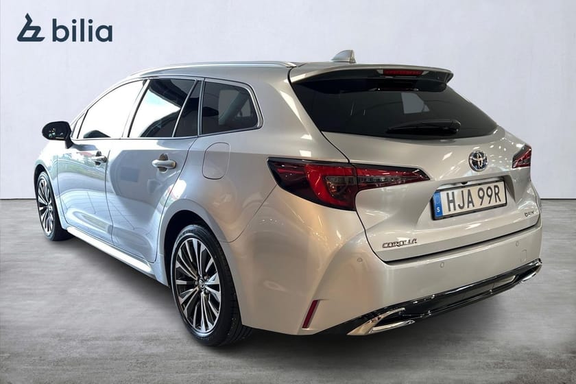 Bild 2 av Toyota Corolla Touring Sports Hybrid 1,8 Style Carplay Värmare Moms