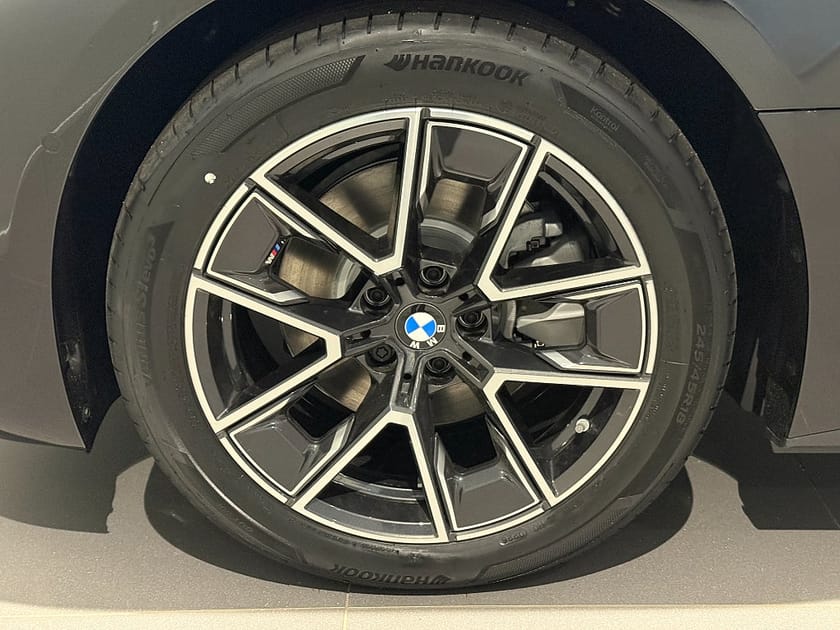 Bild 5 av BMW i4 eDrive40 Gran Coupé M Sport Edition Drag Adaptiv Farth Rattvärme