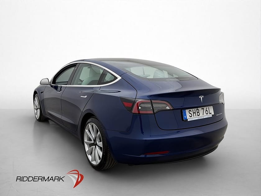 Bild 5 av Tesla Model 3 Long Range AWD Pano AP Ljus interiör