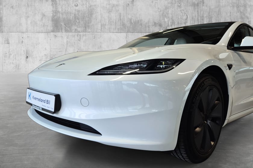 Bilde 2 av Tesla Model 3 Highland RWD/283hk/panorama/autopilot/Krok