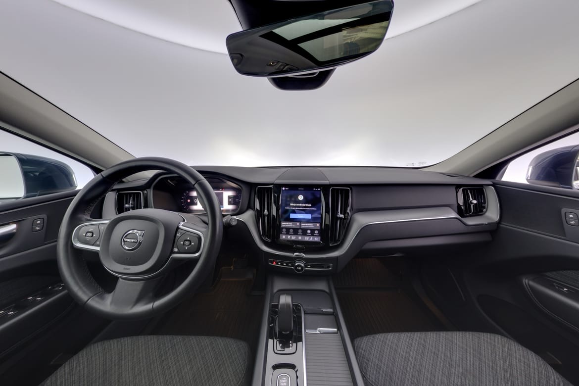 Volvo XC60 2023 - miniatyr 7