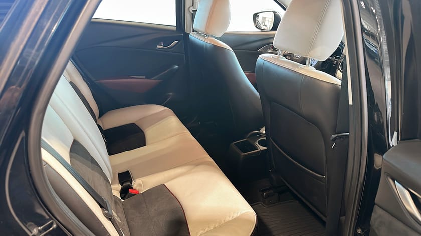 Bild 5 av Mazda CX-3 AWD Drag Head-Up Bose