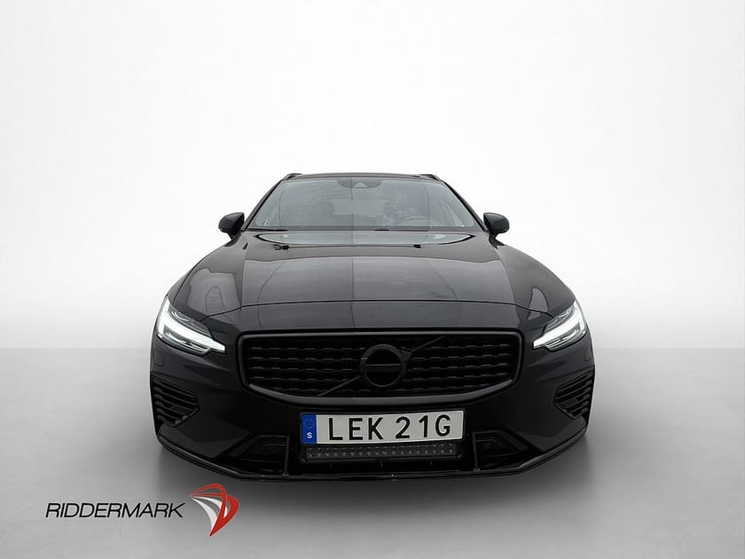 Bild 2 av Volvo V60 T6 AWD R-Design VOC Värmare Kamera Navi Dragkrok