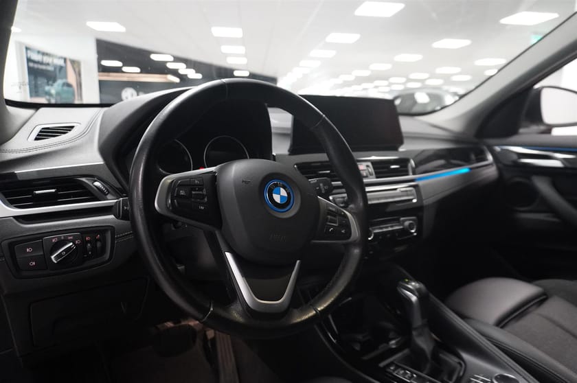 Bild 2 av BMW X1 xDrive25e Sport Line HUD Navi Plus