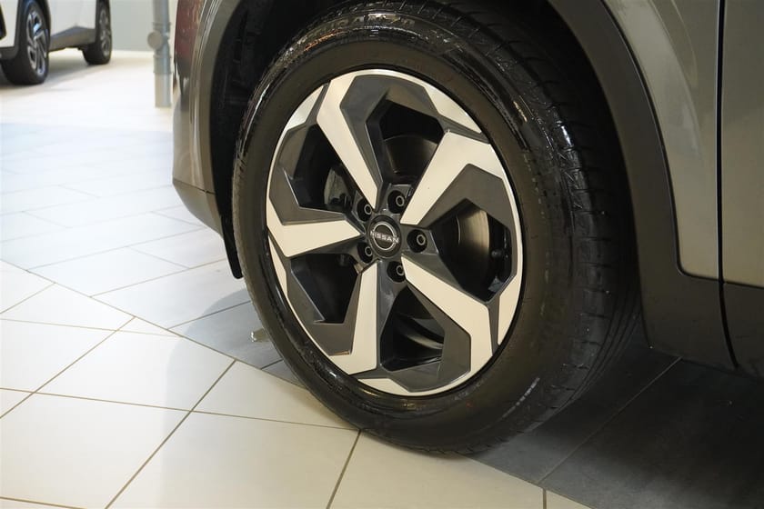 Bild 5 av Nissan Qashqai MHEV 158 Xtronic 360 Kamera N-Connecta Drag