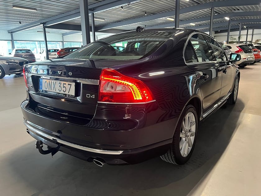 Bild 4 av Volvo S80 D4 Geartronic Summum Skinn Värmare PDC Blis Drag Euro 6