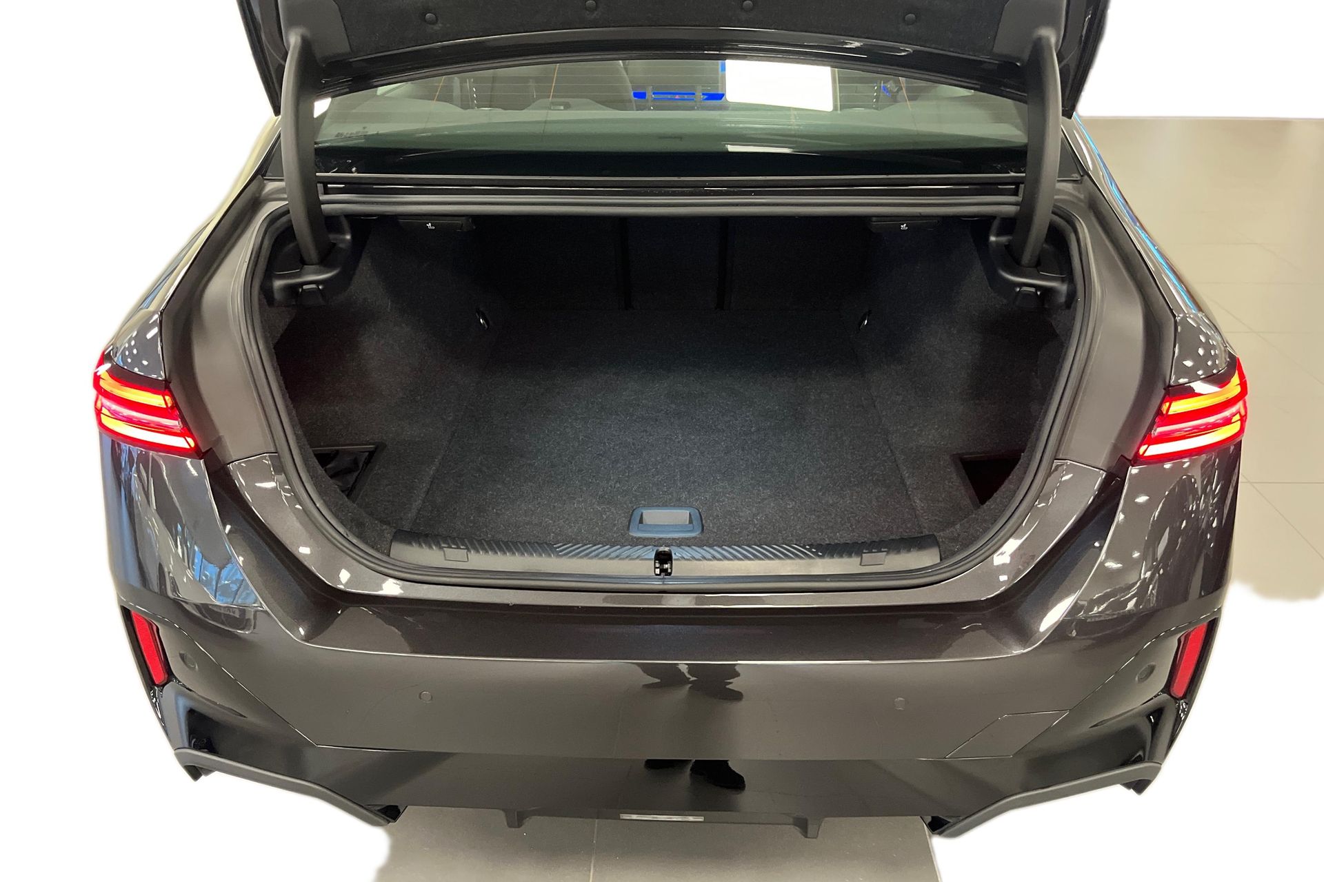 BMW i5 xDrive40 2024, bild 4/10