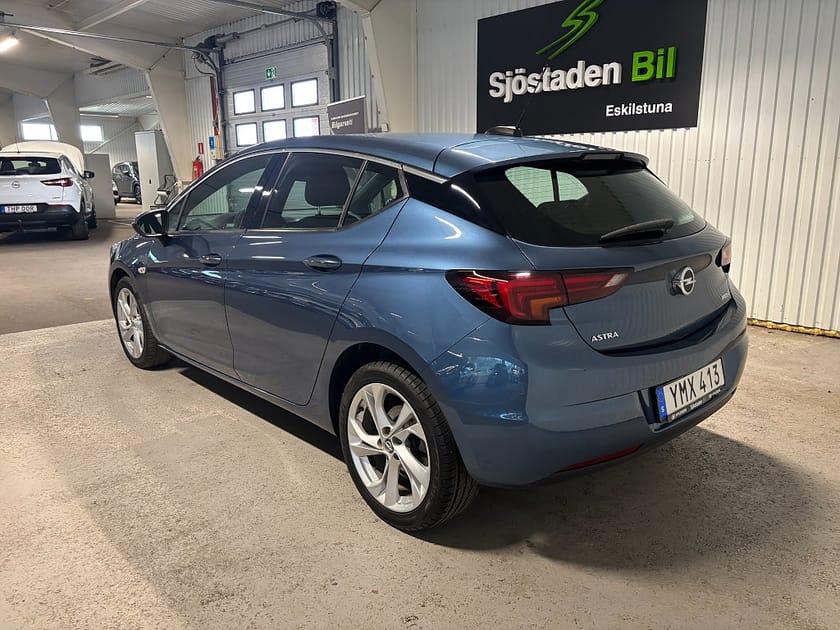 Bild 3 av Opel Astra 1.4 EDIT ecoFLEX Dynamic Parkeringssensorer/Rattvärme