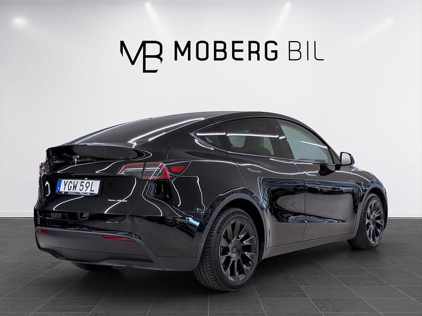 Bild 5 av Tesla Model Y Long Range AWD 514hk Pano Läder Drag B-Kamera