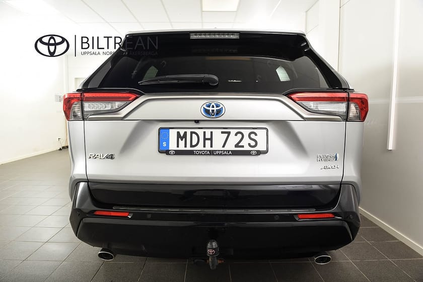 Bild 4 av Toyota RAV4 Plug-in Hybrid AWD X-Edition Drag Backkamera