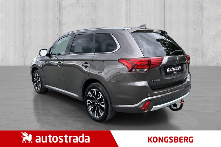 Bilde 3 av Mitsubishi Outlander PHEV Instyle+ 2,0 202hk PHEV/4x4/Aut/Skinn/Navi/360Kamera++