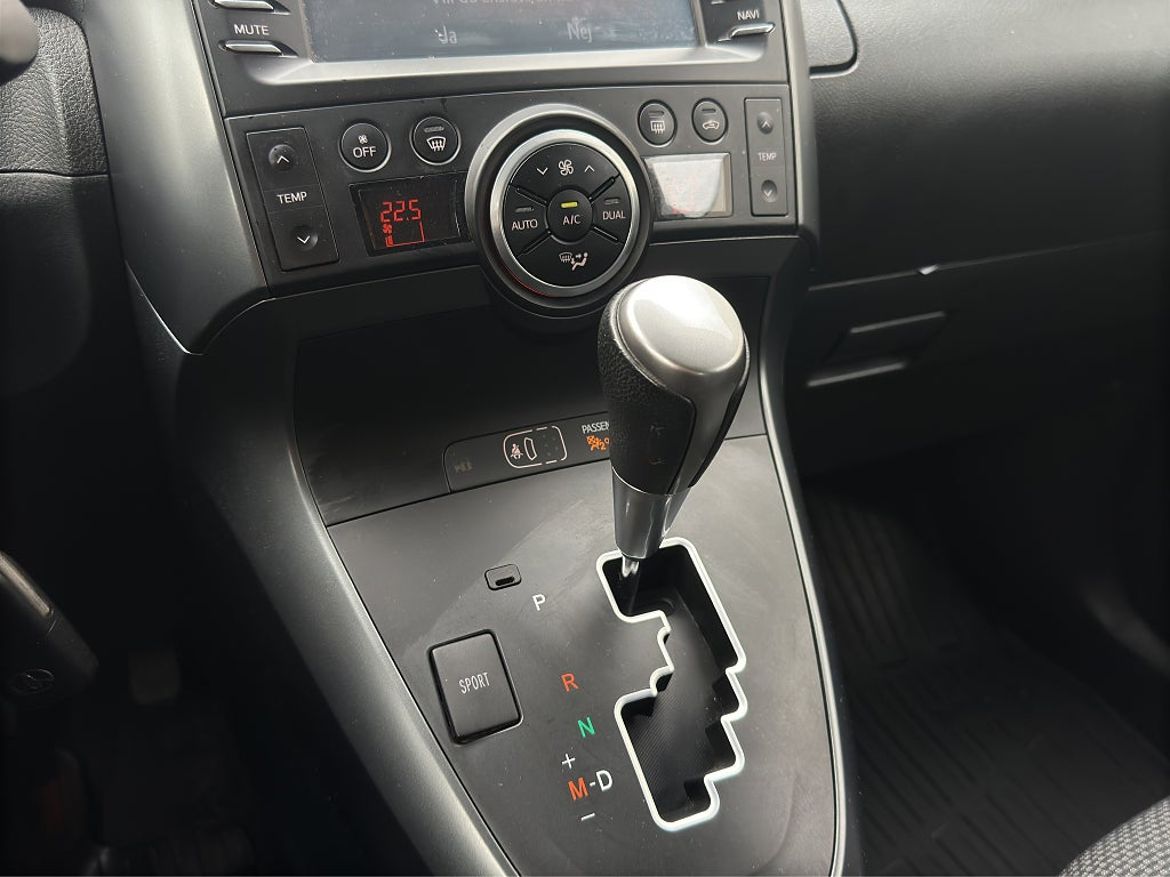 Toyota Verso, bild 16 av 21