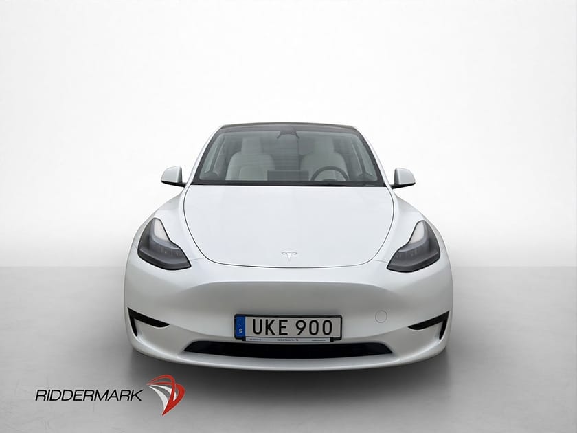Bild 3 av Tesla Model Y Standard Range RWD Ljus interiör MOMS Svensksåld
