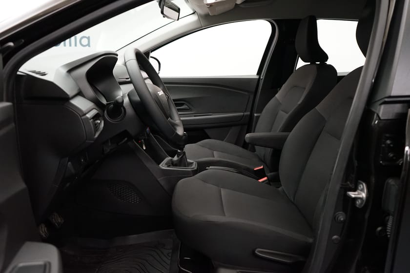 Bild 5 av Dacia Sandero TCe 90 essential – Parkeringsassistans
