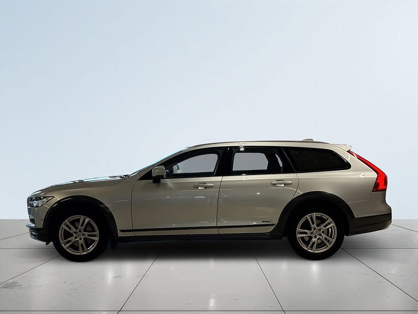 Bild 4 av Volvo V90 Cross Country D4 AWD Pro Mvärme Dvärme Dragkrok Backkamera S&V-däck
