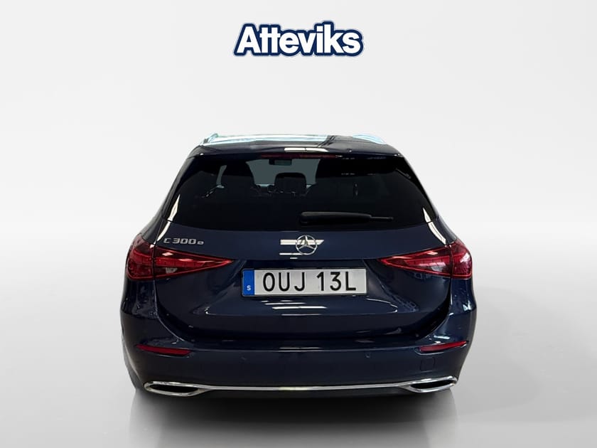 Bild 4 av Mercedes-Benz C 300 T e Avantagarde *Elstolar fram/Kamera/Drag*