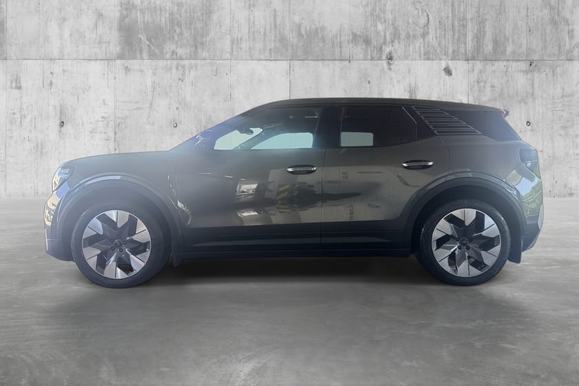Bilde 2 av Ford Explorer EV Extended Range AWD Premium AWD/Soltak/Førerassistentpakke+++