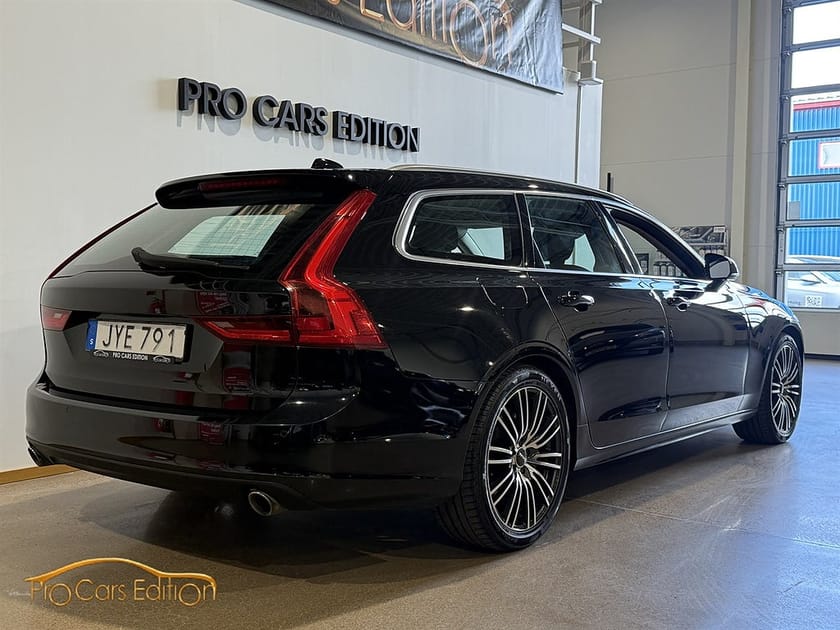 Bild 4 av Volvo V90 D3 AWD Geartronic | 150hk Momentum | Drag | Navi