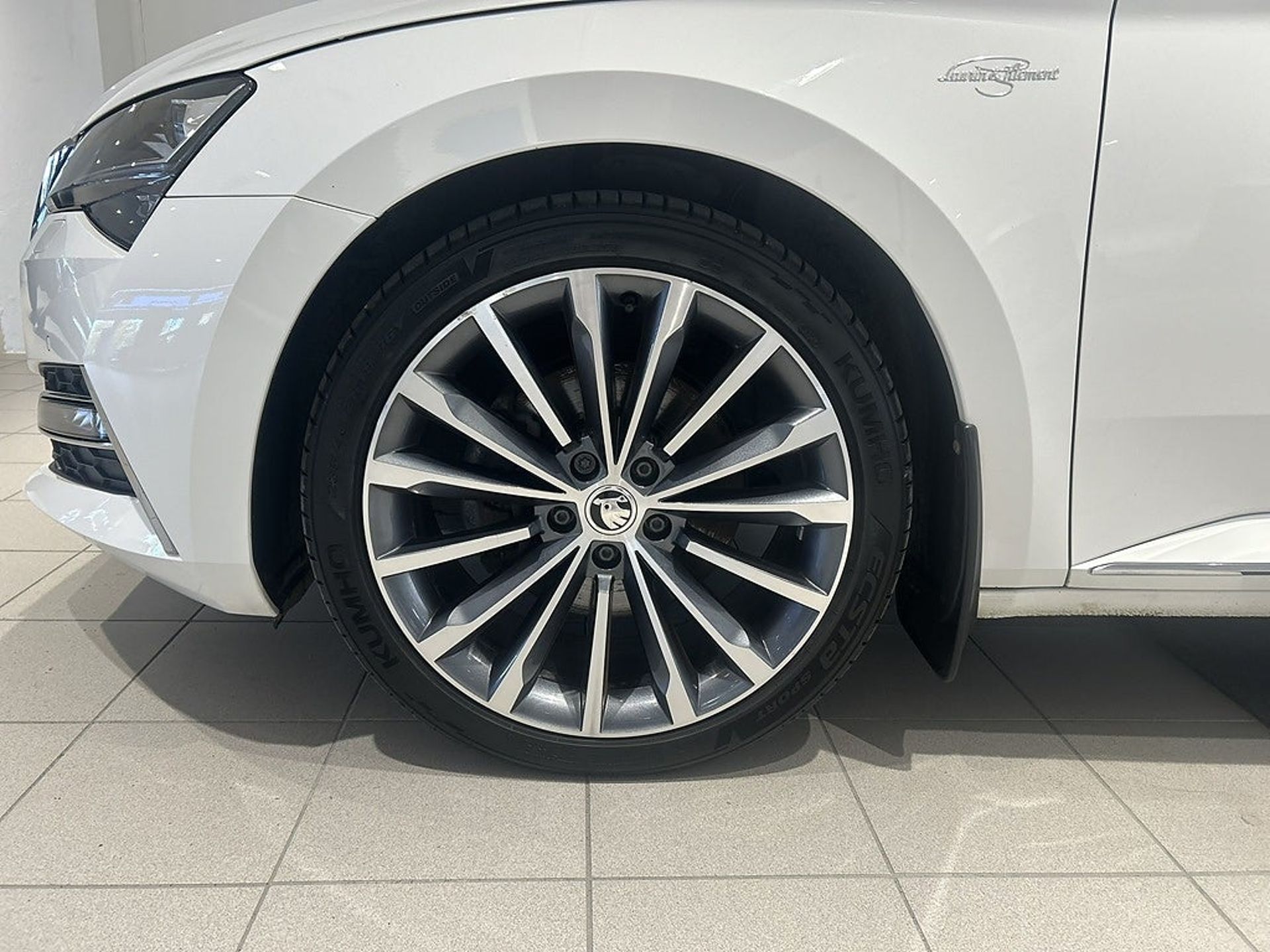 Skoda Superb 2020, bild 4/10