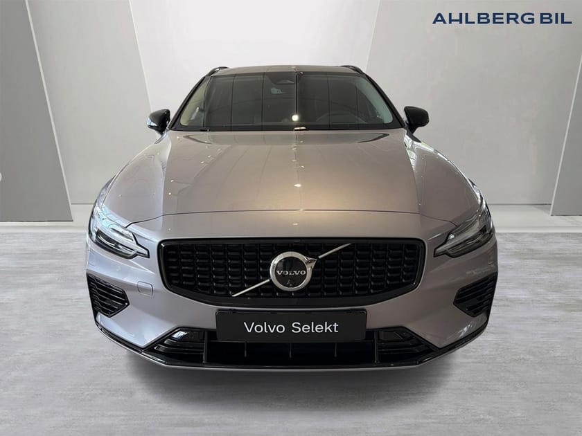 Bild 4 av Volvo V60 T6 Plus Dark Nordic Edition, Loungepaket, Bowers & Wilkins Högtalare, Ventilerat Nappaläder, Dragkrok Halvautomatisk, Google Maps