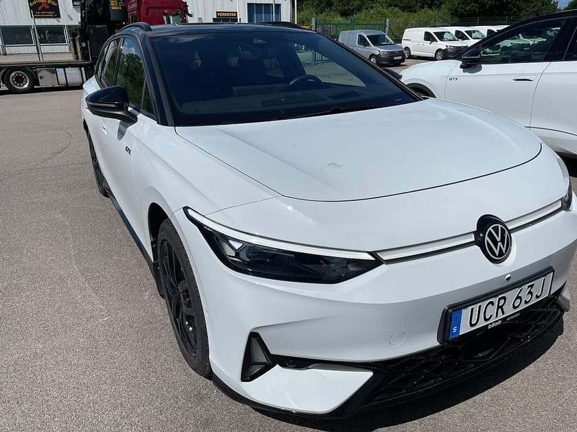 Bild 2 av Volkswagen ID.7 GTX Tourer 4MOTION Elbil 340HK 4x4 HarmanKardon