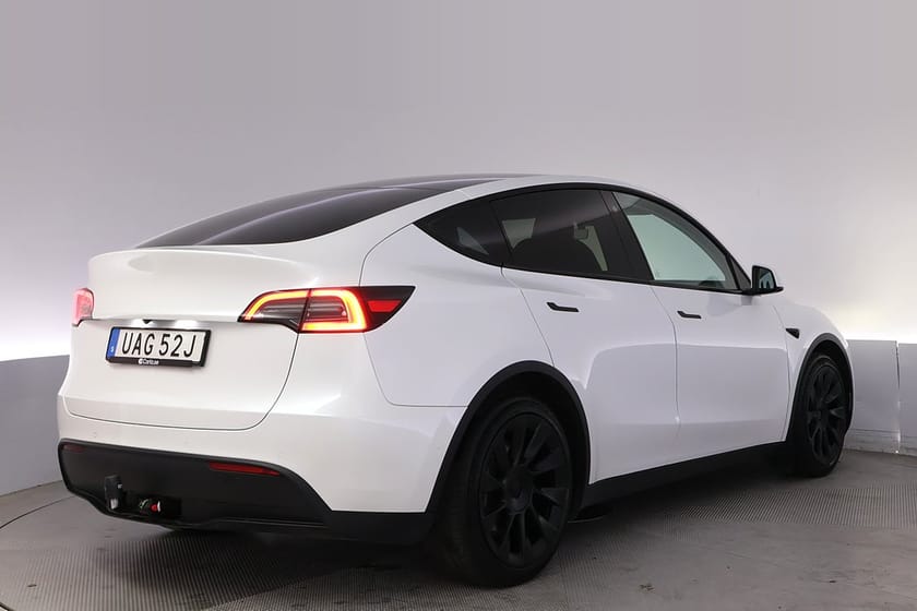 Bild 5 av Tesla Model Y Long Range AWD Drag FSD Panorama