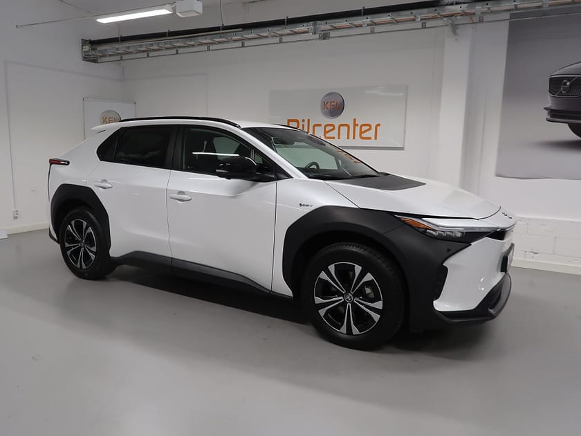 Bild 4 av Toyota bZ4X 71.4 kWh V-Däck ingår 360°-Navi-Elstol-Rattvärme-Adapti