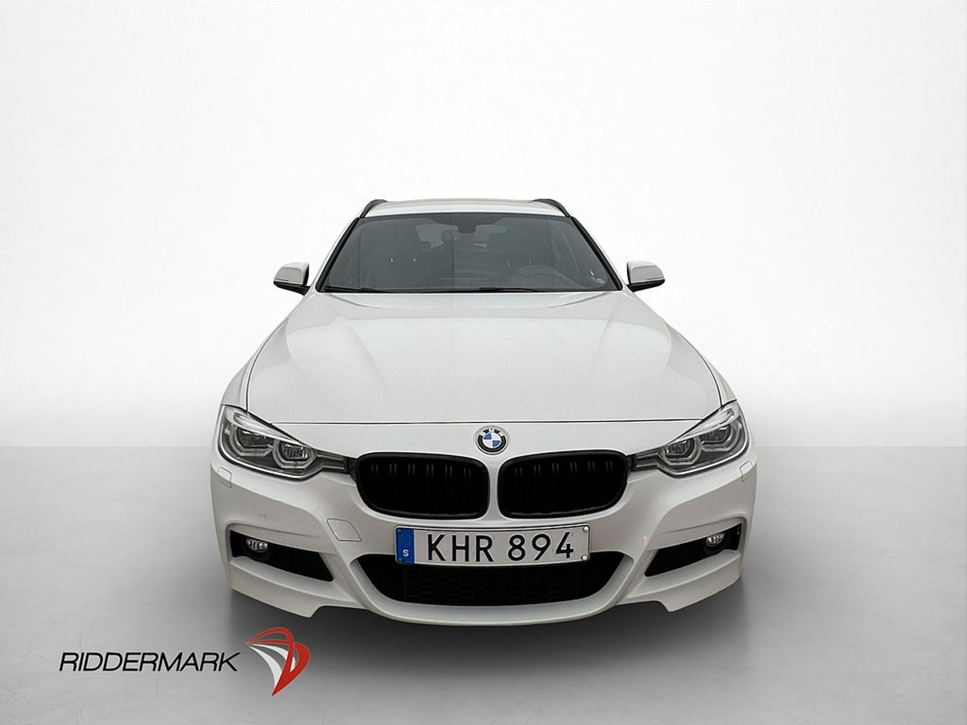 BMW 320 2019, bild 2/32