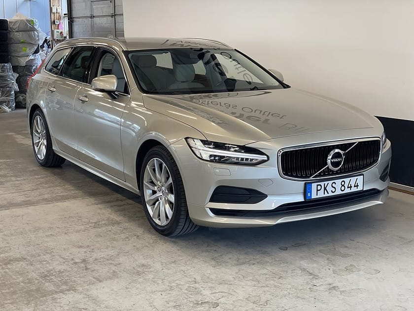 Bild 1 av Volvo V90 T4 Momentum 190hk Läder Backkamera Värmare