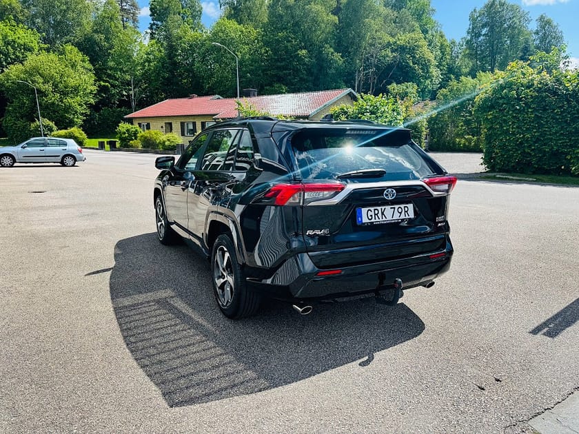 Bild 4 av Toyota RAV4 Laddhybrid 306HK AWD PLUG-IN HYBRID / DRAG / BACKKAMERA