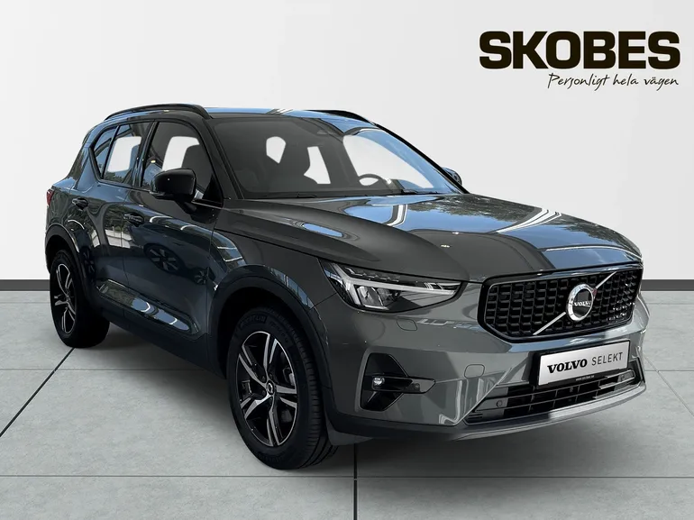 Volvo XC40 B4 FWD Bensin Plus Dark
