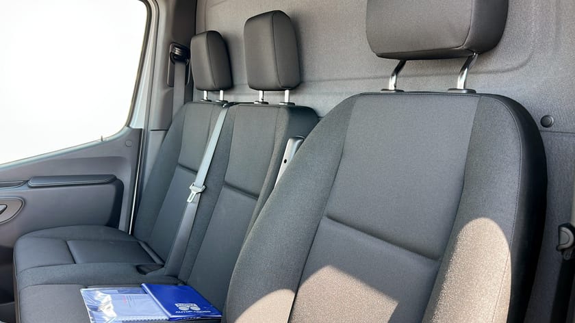 Bild 5 av Mercedes-Benz eSprinter 420 Chassi 81 kWh Volymskåp A3 SELECT