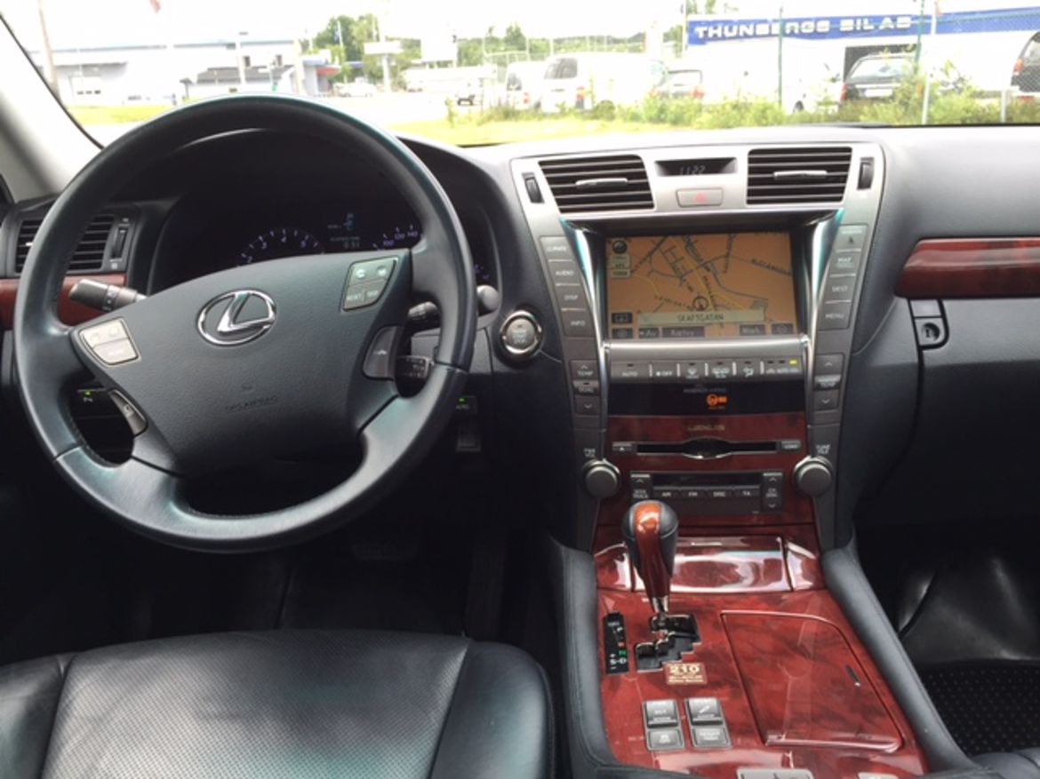 Lexus LS 460 4.6 V8 Automatic, 8-trins, 381ps, 2007