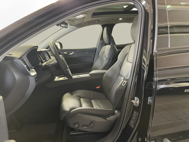 Bild 9 av 16 – Volvo XC60 T6 Plus Dark Edition Plus Edition
