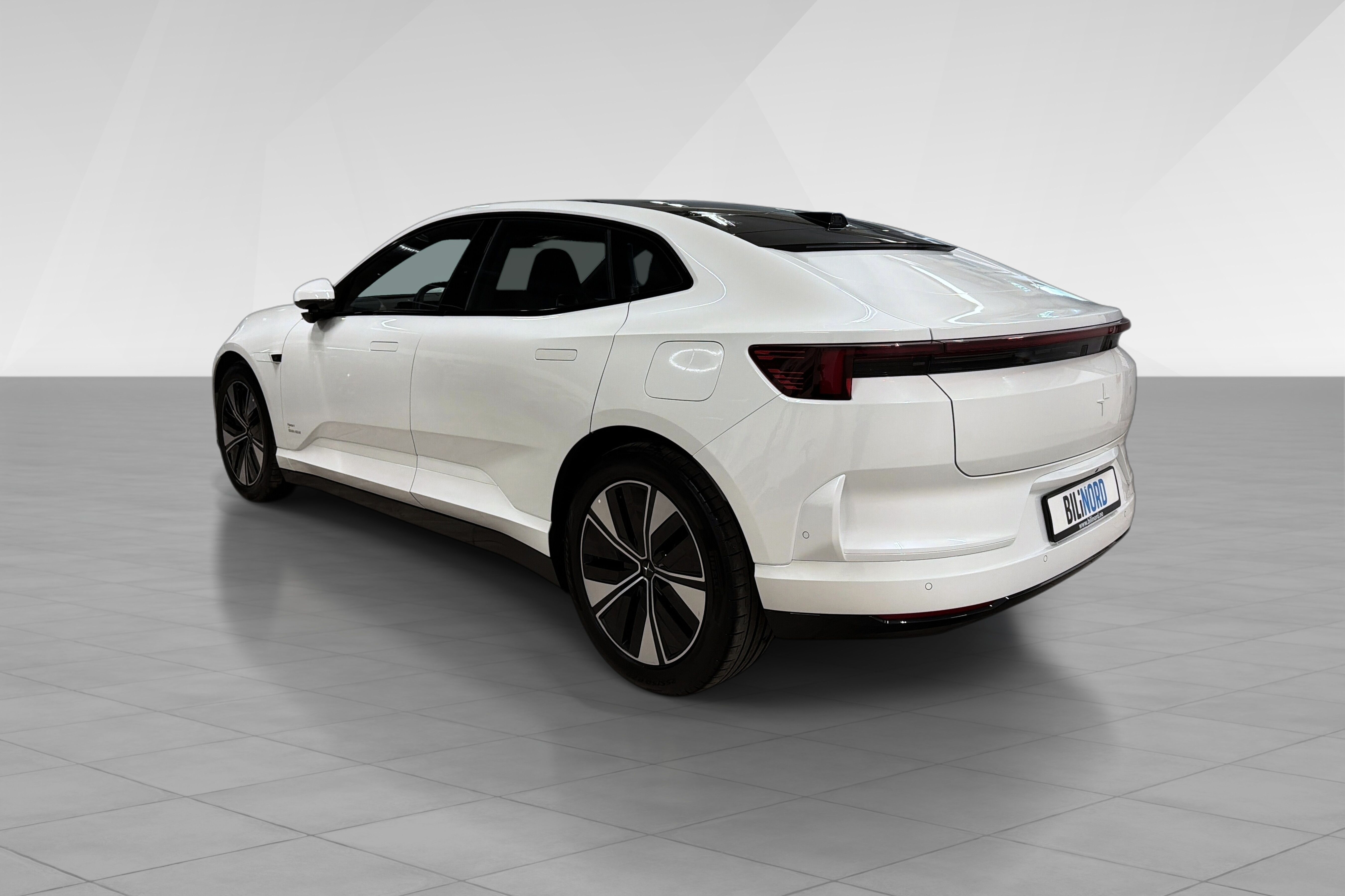 Polestar 4 Long Range Dual motor bilde 4