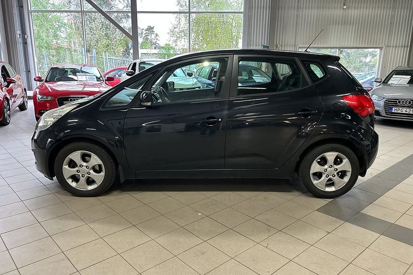 Bild 5 av Kia Venga 1.4 CRDi ECO COMFORT SUPERDEAL 3.95% / PDC / NYSERVAD