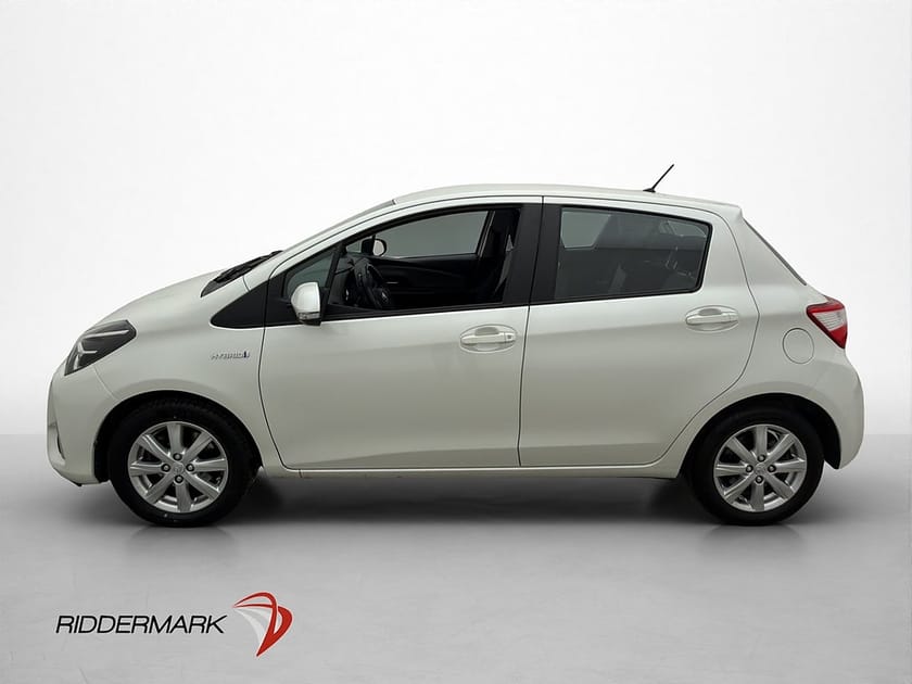Bild 4 av Toyota Yaris Hybrid e-CVT Backkamera Lane Assist 360kr Skatt
