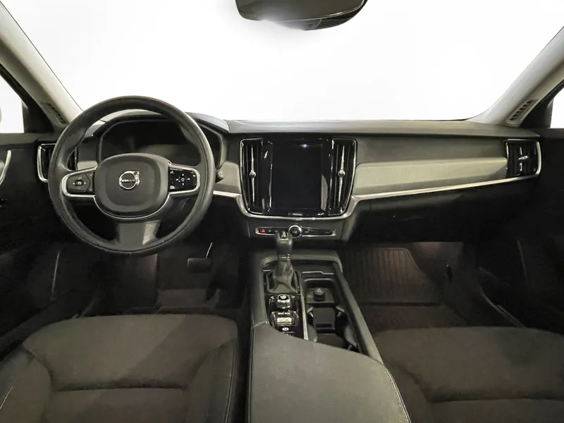 Bild 12 av 16 – Volvo V90 D3 AWD Business Advanced Momentum