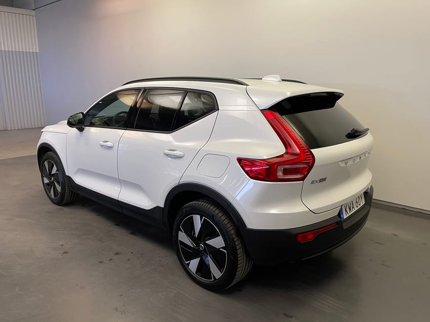 Bild 4 av Volvo EX40 Single Motor Extended Range Core SE / Navigation / 360 kamera / 10.000kr tillbehör /
