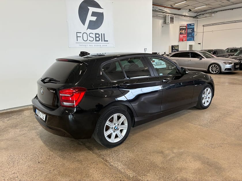 Bild 4 av BMW 118d *RÄNTEKAMPANJ 3.45%* 5-dörrars Sport line M-värmare SoV
