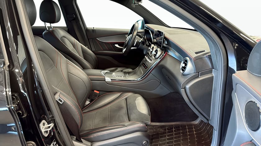 Bild 3 av Mercedes-Benz GLC 300 de 4MATIC 300De AMG Line Plus Night Drag