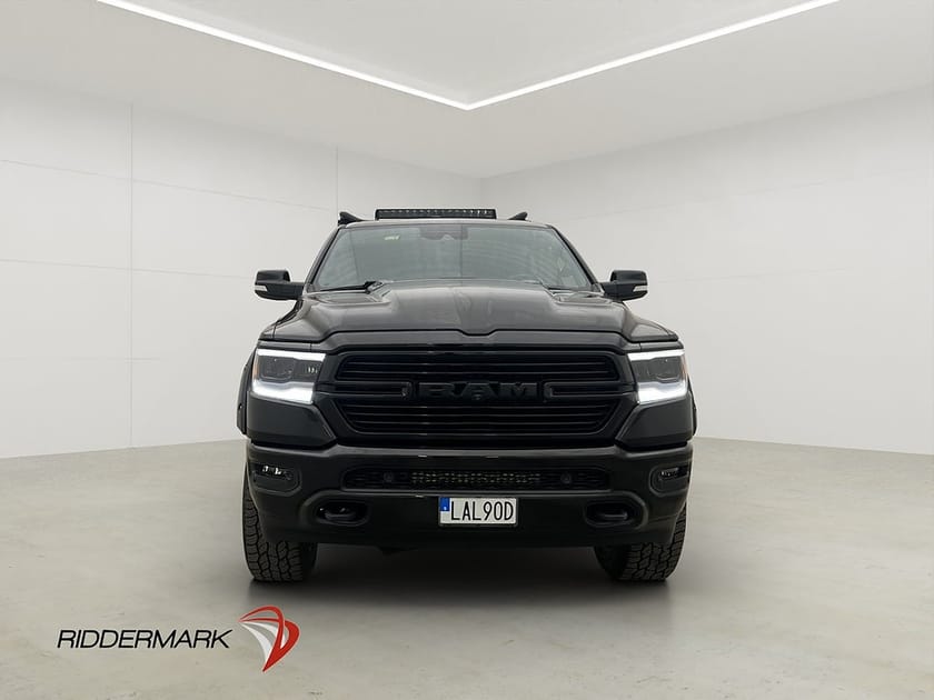 Bild 5 av RAM 1500 Crew Cab Dodge Laramie Night 4x4 HUNDKÅPA Carven Pano MOMS