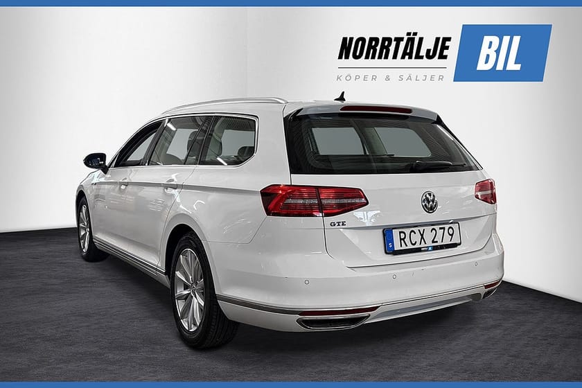 Bild 4 av Volkswagen Passat Variant GTE 1.4 218 HK TSI DRAG CARPLAY 360KR/ÅR